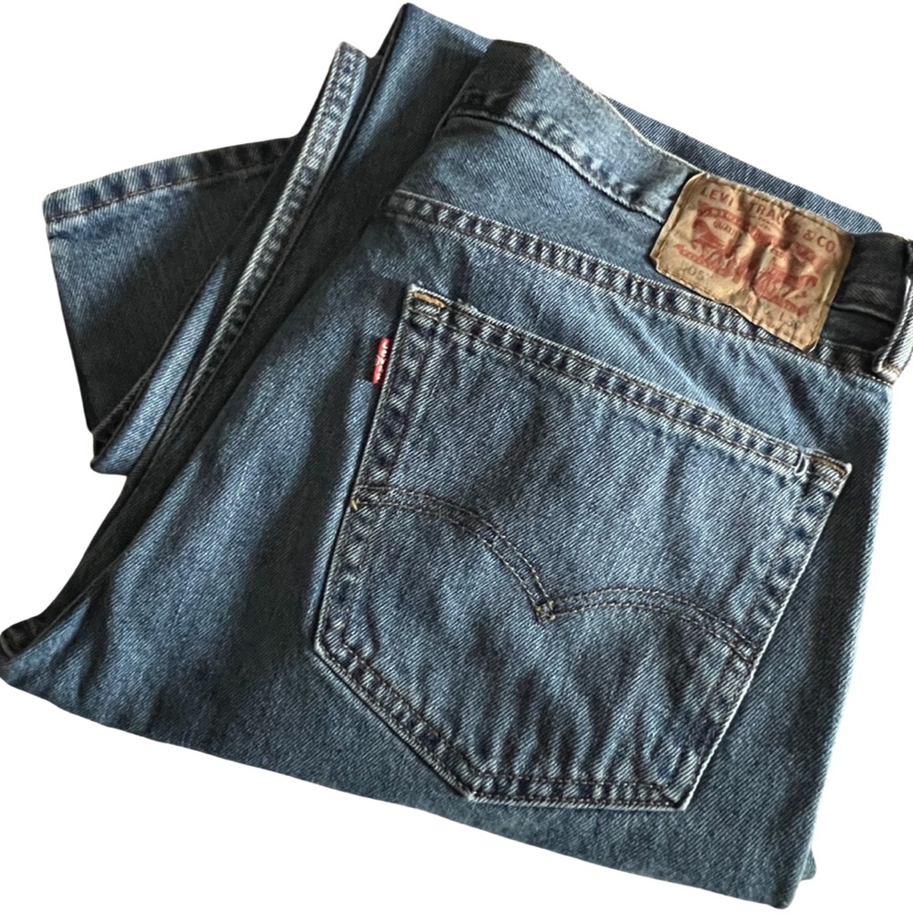Levi’s 505 Straight Leg blue jeans, SZ 36x30.. Excellent condition